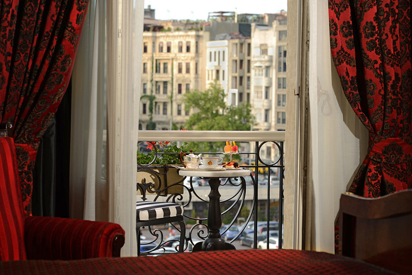Agatha Christie Room Balcony