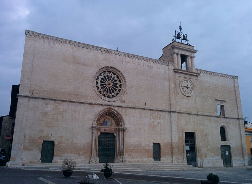 Santa_Maria_della_Tomba,_Sulmona